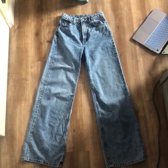 H&M divided jeans size 2 - Picture 1 of 5